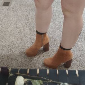 *SOLD*Steve Madden Suede Cognac Platform Booties